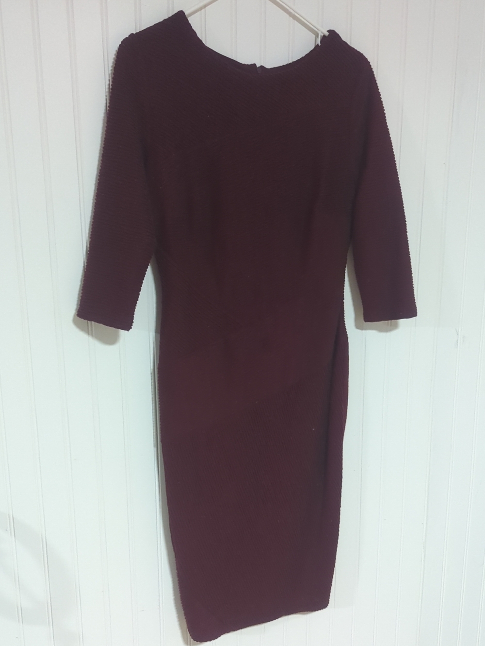 Elegant Women's Maroon Sheath Dress - Classic Work & Evening Wear